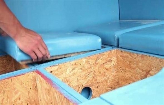 Prag ta 3 saatte ev inşa edildi!