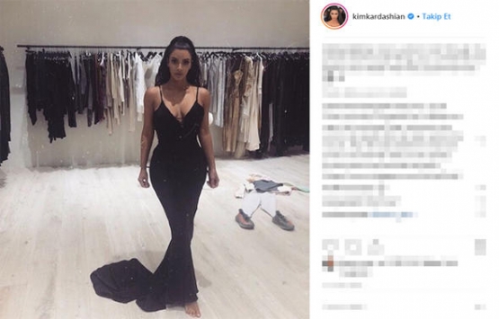 Kim Kardashian ın salondan büyük giyinme odası!