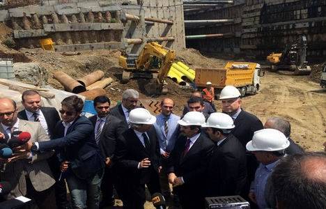 İdris Güllüce, Beyoğlu kentsel dönüşüm çalışmalarını inceledi!