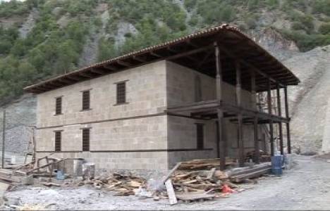 Artvin'de 150 yıllık Zeytinlik Köyü Cami taşındı!