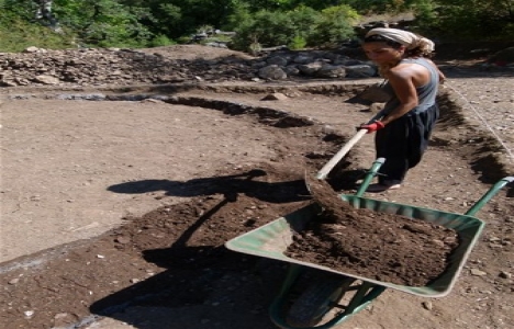 Kızı için 1.500 TL ye hayalindeki evi yaptı!