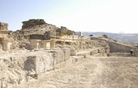 Tripolis antik kentinde antik döneme ait kıyafetler giyen satıcılar çalışacak!