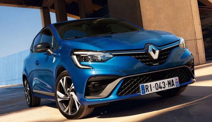 Renault Clio bu aya özel 377 bin TL den başlayan fiyatlarla satışta! İşte 5 Aralık 2022 fiyat listesi...