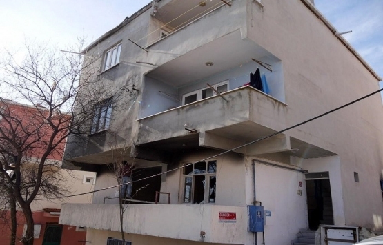 Büyükçekmece Belediyesi evi yanan aileye yardım eli uzattı!