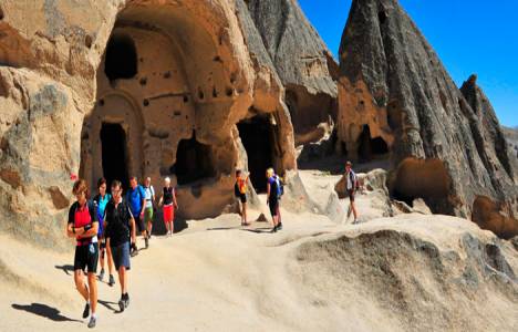 Bahar havası turizme yaradı!