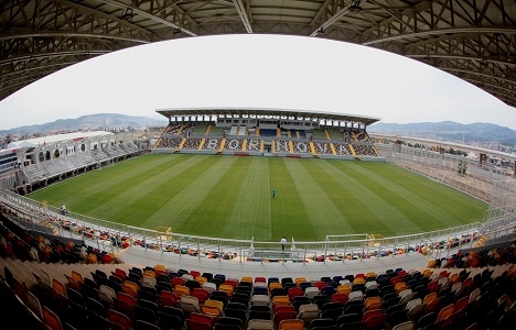 İzmir Bornova Stadı'nın çevre düzenlemesi hazır!