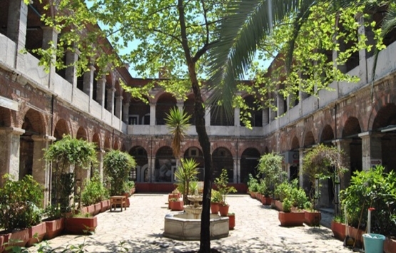 Laleli deki tarihi Taşhan 50 milyon dolara satışta!