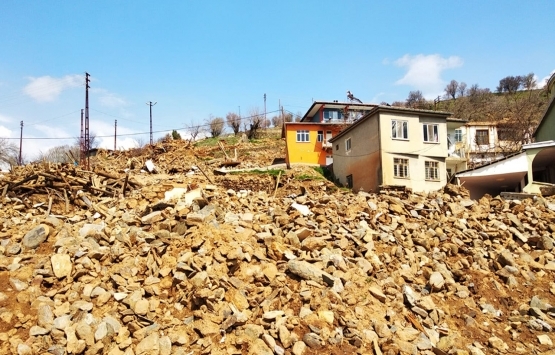 Malatya da ağır hasarlı evler yıkılıyor!