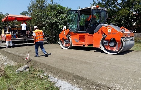 Türkiye'de beton yol çalışmaları hız kazandı!