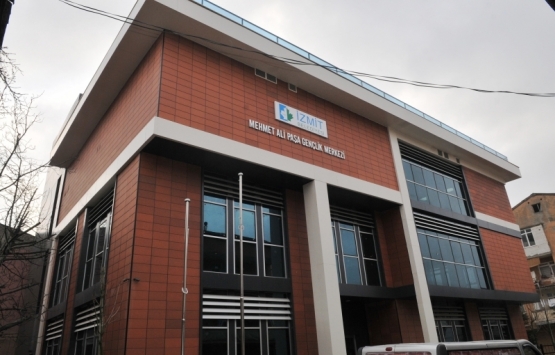 İzmit'e 2 yeni gençlik merkezi!