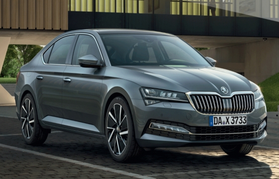 Skoda Superb nin fiyat listesi Mart 2022!