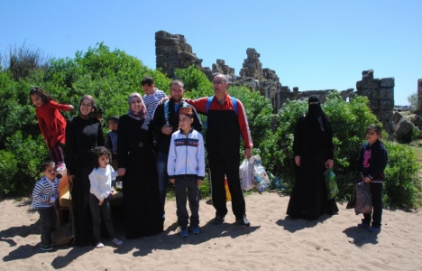 Side Antik Kent Arap turist ilgisi görüyor!