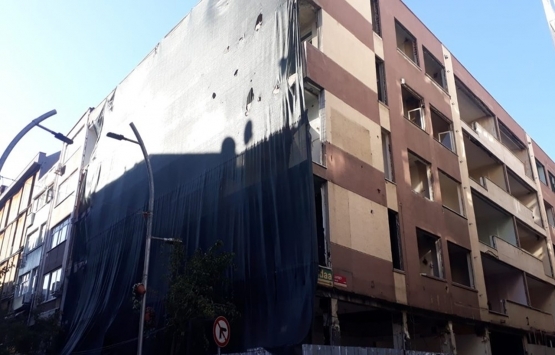 Bakırköy de 8 ay önce boşaltılan bina yıkılmayı bekliyor!