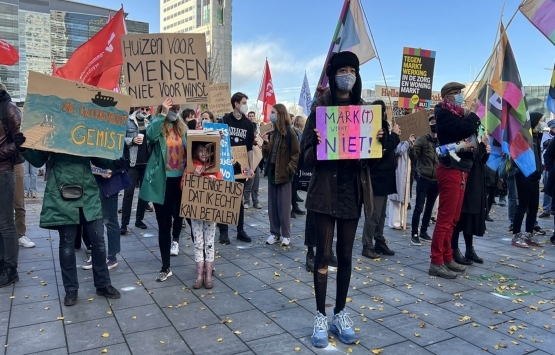 Hollanda'da konut azlığı ve kiralar protesto edildi!
