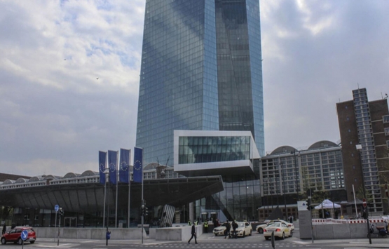 Avrupa Merkez Bankası faizi sabit tuttu!