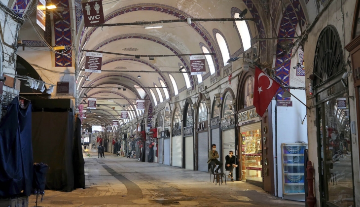 Kapalıçarşı da 900 TL olan işgaliye ücreti 15 bin TL ye yükseldi! Esnaflar protesto başlattı!