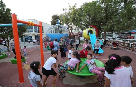 Karşıyaka Nergiz Parkı sil baştan yenilendi!