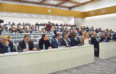 İzmir Yeni Kent Merkezi planlarına Konak Meclisi'nden ret!