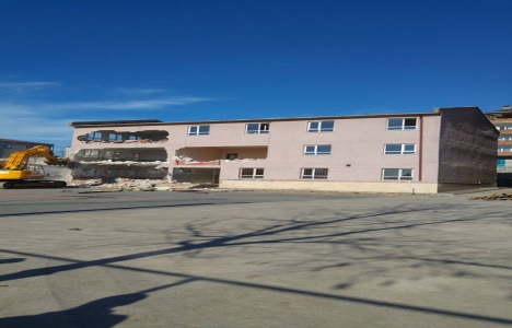 Gebze Yavuzselim Ortaokulu'nda yıkım başladı! 