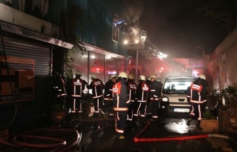 Antikacılar Sokağı'nda yangın çıktı!