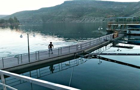 Halfeti modern bir marina ve deniz fenerine kavuştu!