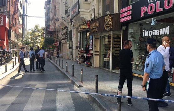 İstanbul'da yan yatan bir bina tahliye edildi, 2 binada hasar oluştu!