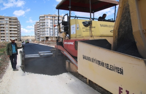Şanlıurfa merkez ve ilçelerinde yollar yenileniyor!