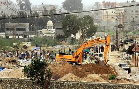 İsrail, Gazze Şeridi'ndeki tünelleri betonla kapatıyor!