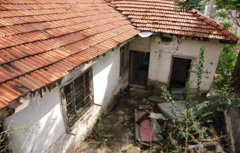 Mamak'ta 280 metruk bina yıkıldı!