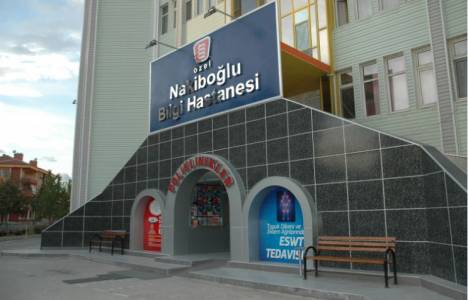 Konya'da mahalle halkı, kapanan özel hastane için eylem yaptı!