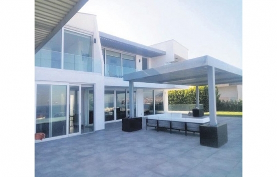 Kıvanç Tatlıtuğ Bodrum dan 12 milyon TL ye ev aldı!