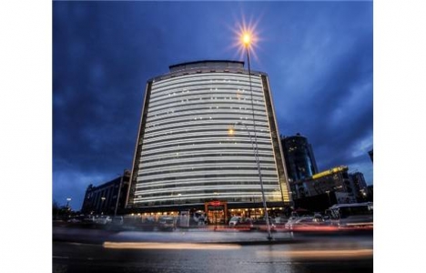 Ankara'daki kamu binaları led ışıklarla aydınlatıldı!