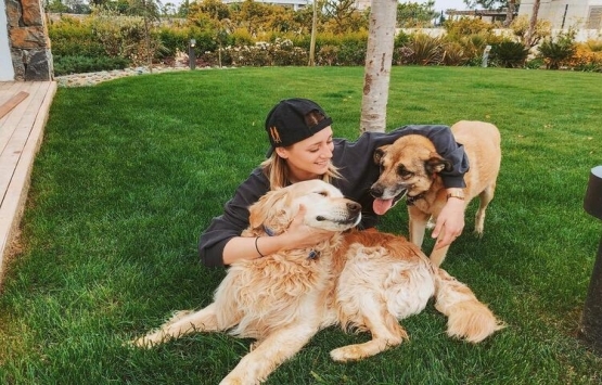 Gizem Karaca: İzmir deyim, köy hayatı yaşıyorum!