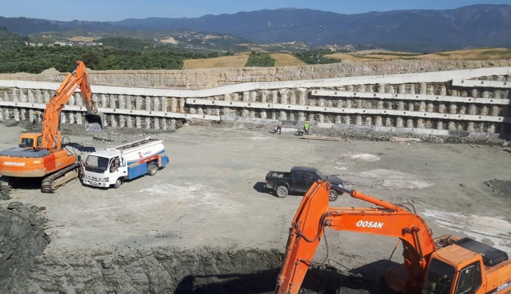 İnşaat halindeki emniyet binası için orta hasarlı denilerek yıkım kararı verildi!