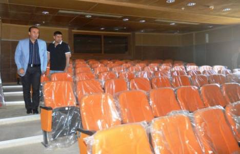 Alemdar Öztürk, Ceyhan Kültür Merkezi'ni inceledi!