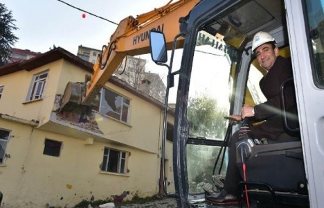 Bursa Sular Vadisi Sular Parkı kapsamında yıkımlar başladı!