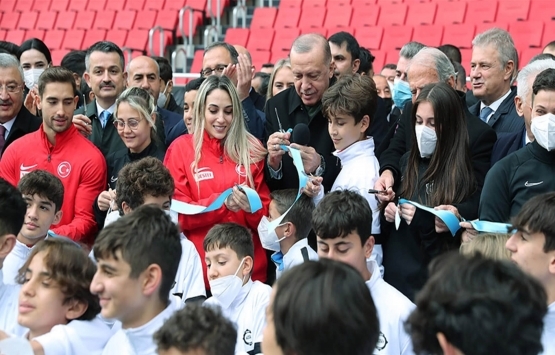 Alsancak Mustafa Denizli Stadı açıldı!