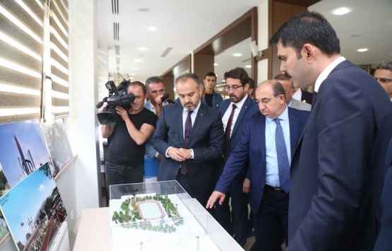 Murat Kurum'dan Bursa Millet Bahçesi'ne tam not!