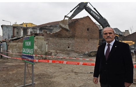 Bursa Koğukçınar'daki 3 bina yıkıldı!