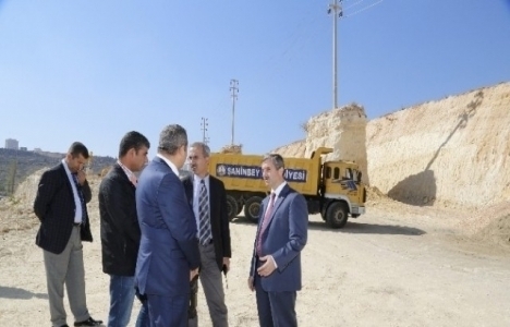 Develi'de yol açma çalışmaları devam ediyor!