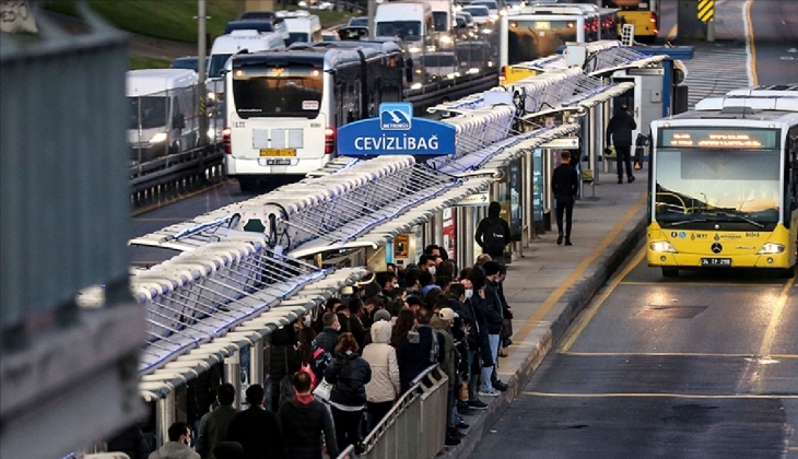 İstanbul da toplu taşıma zammı başladı mı? İETT metro, otobüs, metrobüs kaç TL basıyor?