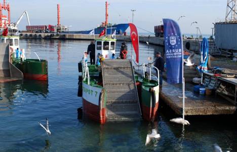 Bursa sahilleri deniz yüzeyi temizleme araçlarıyla temizleniyor!