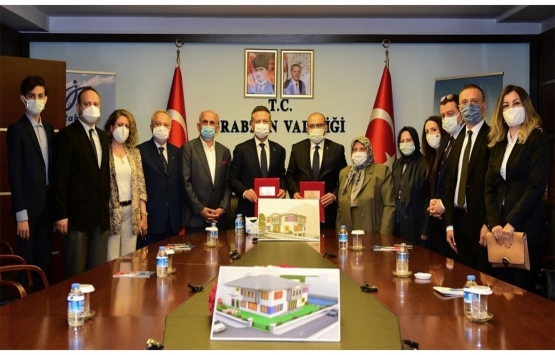 Aydın Valisi Hüseyin Aksoy Trabzon'da anaokulu inşa ettirecek!