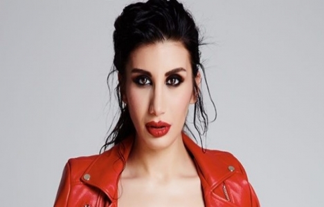 İrem Derici, Zorlu Center'da dekorasyon eşyaları baktı!