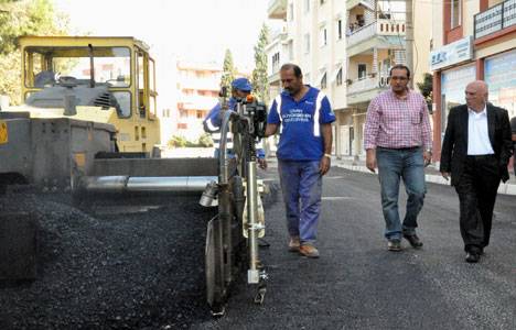 Aliağa’da altyapı yenilendi, caddeler asfaltla buluşuyor!