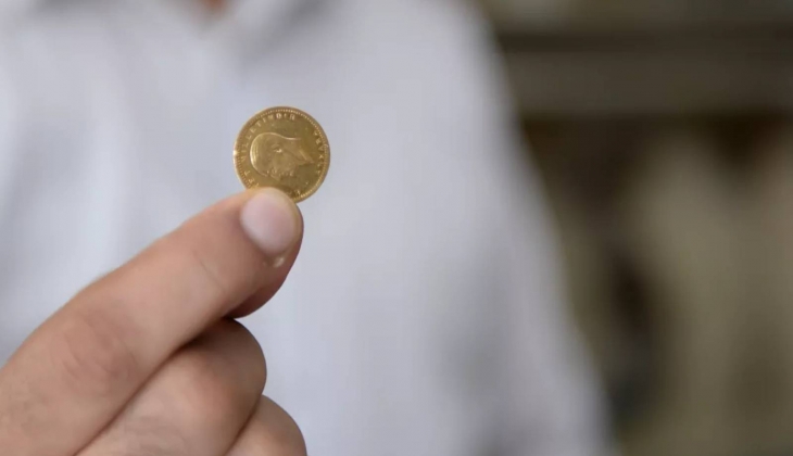 Altın eşikte, gümüş beşikte! Yatırımcılar ise tetikte! Altın alalım mı, satalım mı?