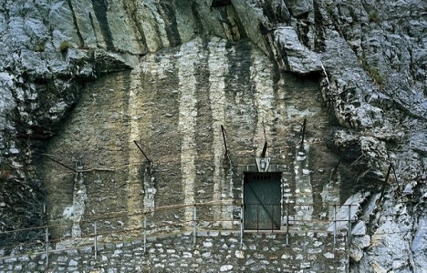 İşte İsviçre nin askeri binaları!