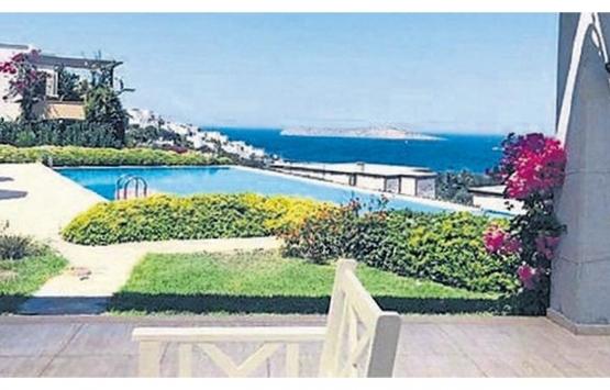 Fahriye Evcen ve Burak Özçivit Bodrum daki 6 milyon TL lik villalarını yeniledi!