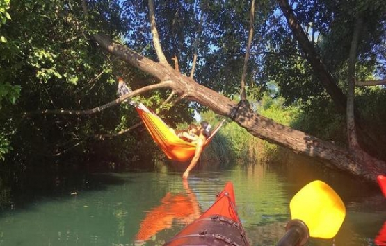 Kadir Doğulu ile Neslihan Atagül Kaz Dağları’nda arsa alıyor!
