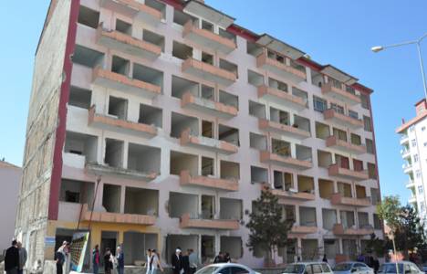 Çorum Bahabey'deki apartmanların yıkımına başlandı!